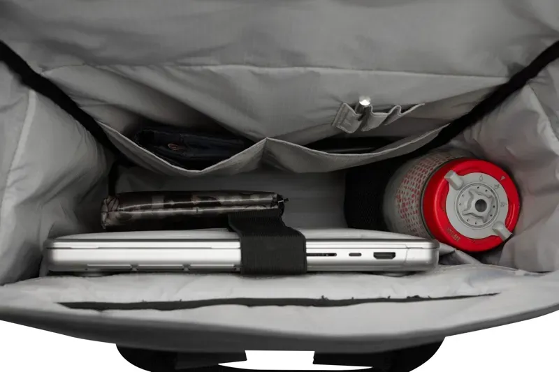 Giant Transporter Versa G-2 Pannier Bag in Black-8